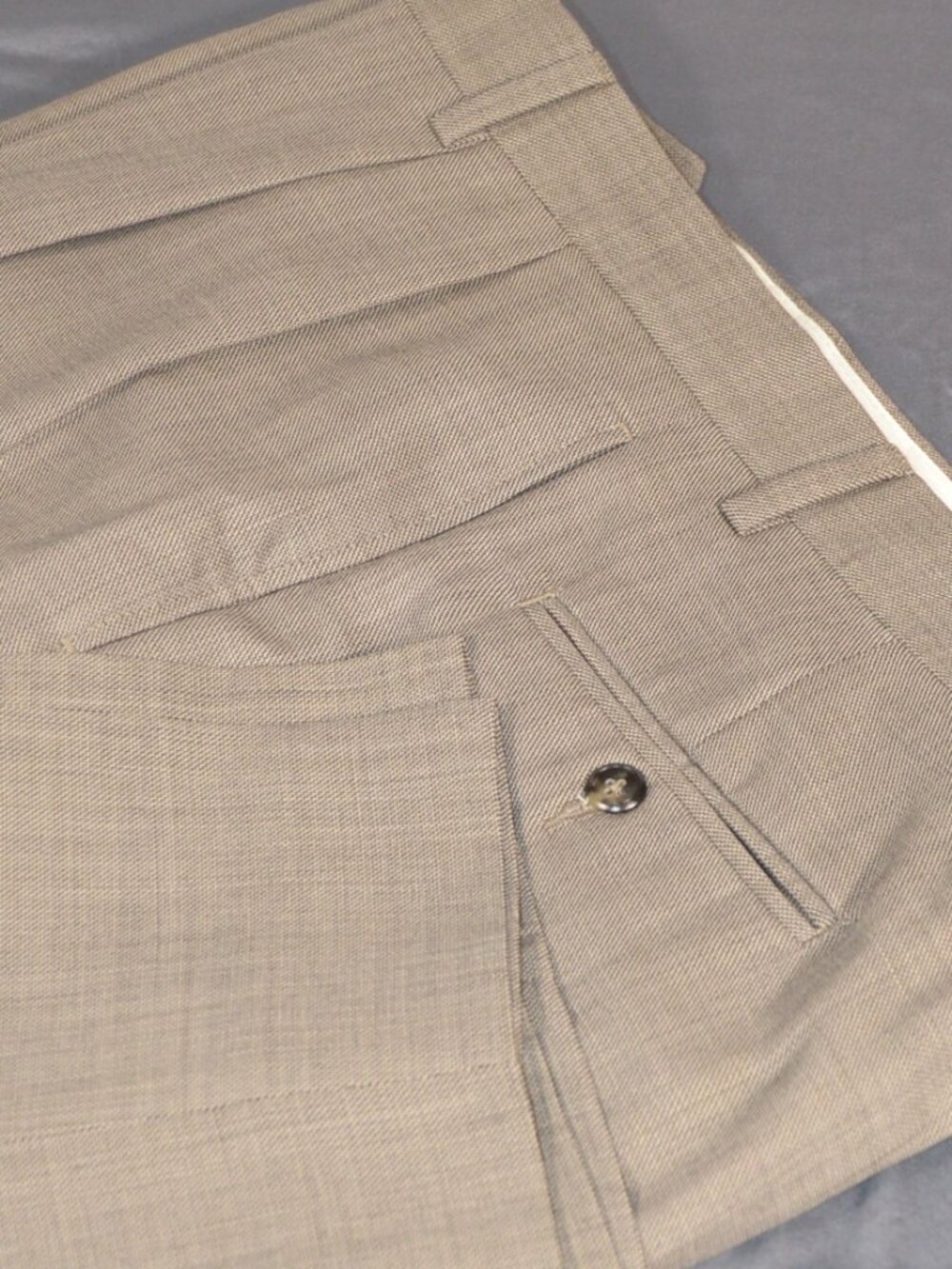 Jos. A. Bank Executive Collection Pleated Trousers -- 100% Wool -- Taupe 38 EUC